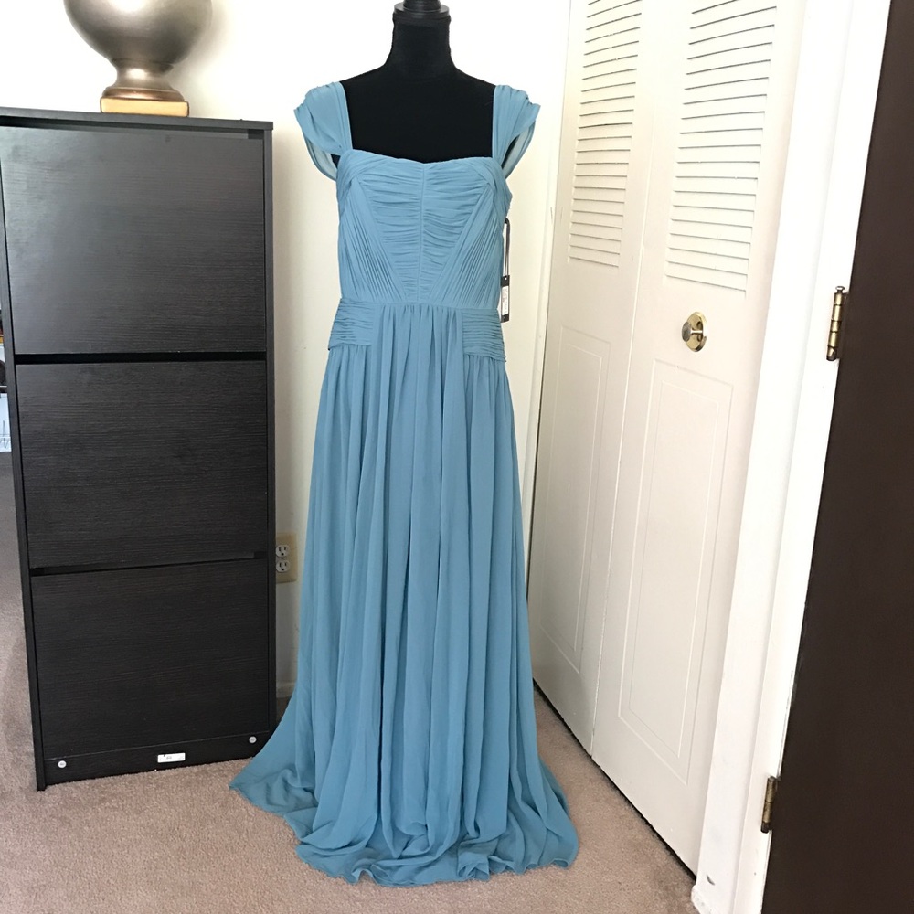 NWT Vera wang occasional long gown/ dress size 10 - Picture 2 of 7